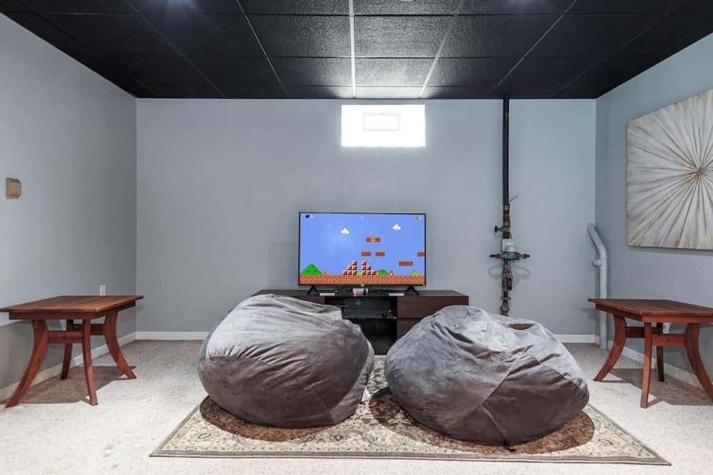 Eclectic Stylish And Cozy Milwaukee Unit Villa Exteriör bild