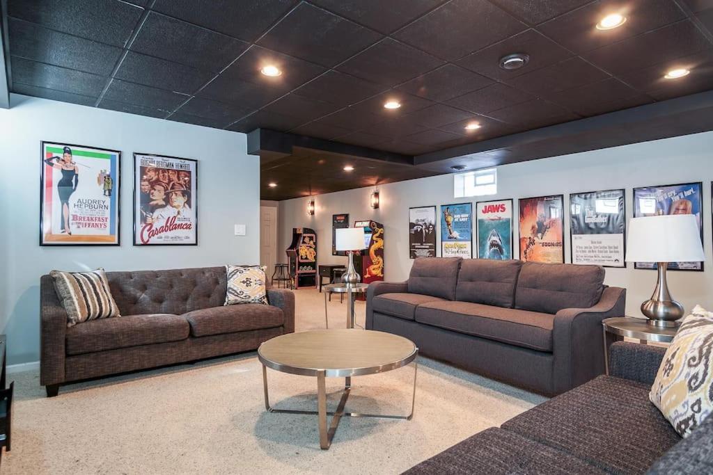 Eclectic Stylish And Cozy Milwaukee Unit Villa Exteriör bild