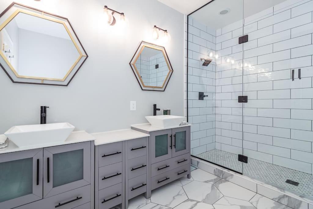 Eclectic Stylish And Cozy Milwaukee Unit Villa Exteriör bild